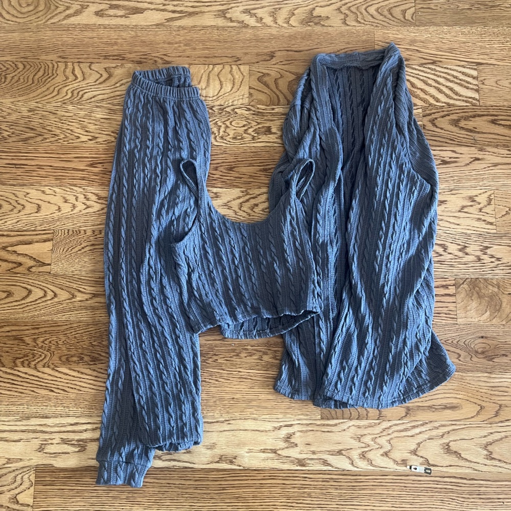 Loungewear Set - Picture 2 of 2